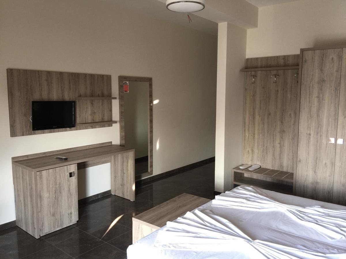 Herges Hotel Dıraç Dış mekan fotoğraf