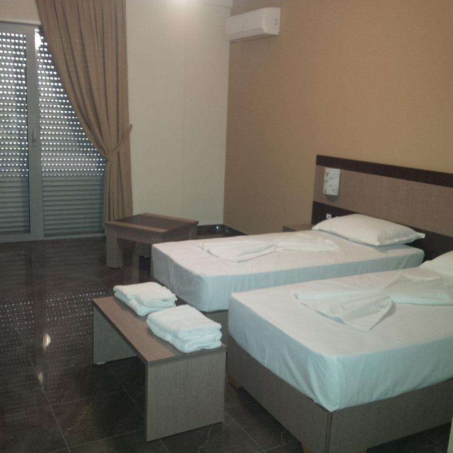 Herges Hotel Dıraç Dış mekan fotoğraf