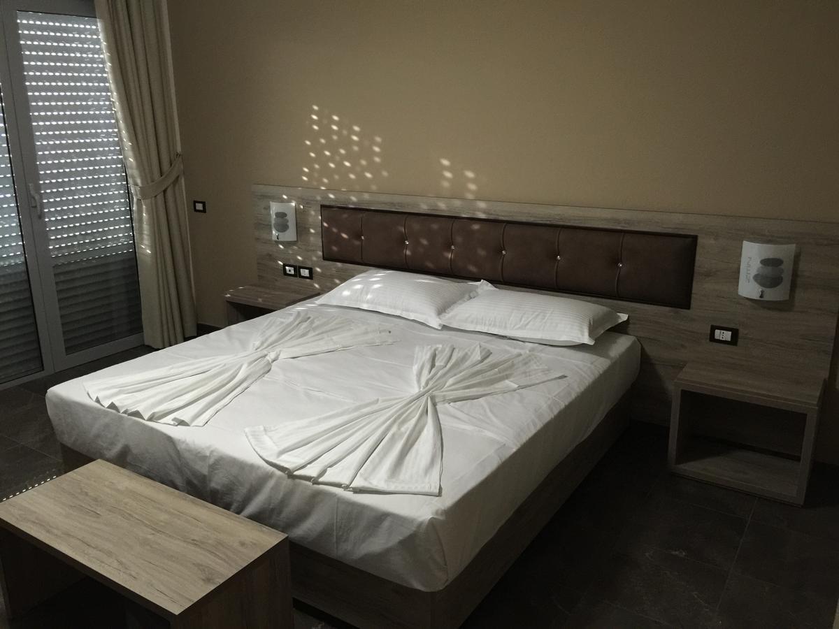 Herges Hotel Dıraç Dış mekan fotoğraf