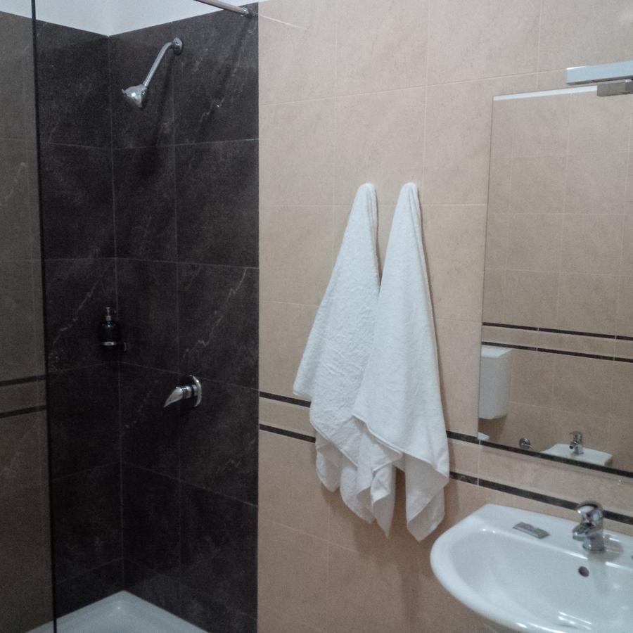 Herges Hotel Dıraç Dış mekan fotoğraf