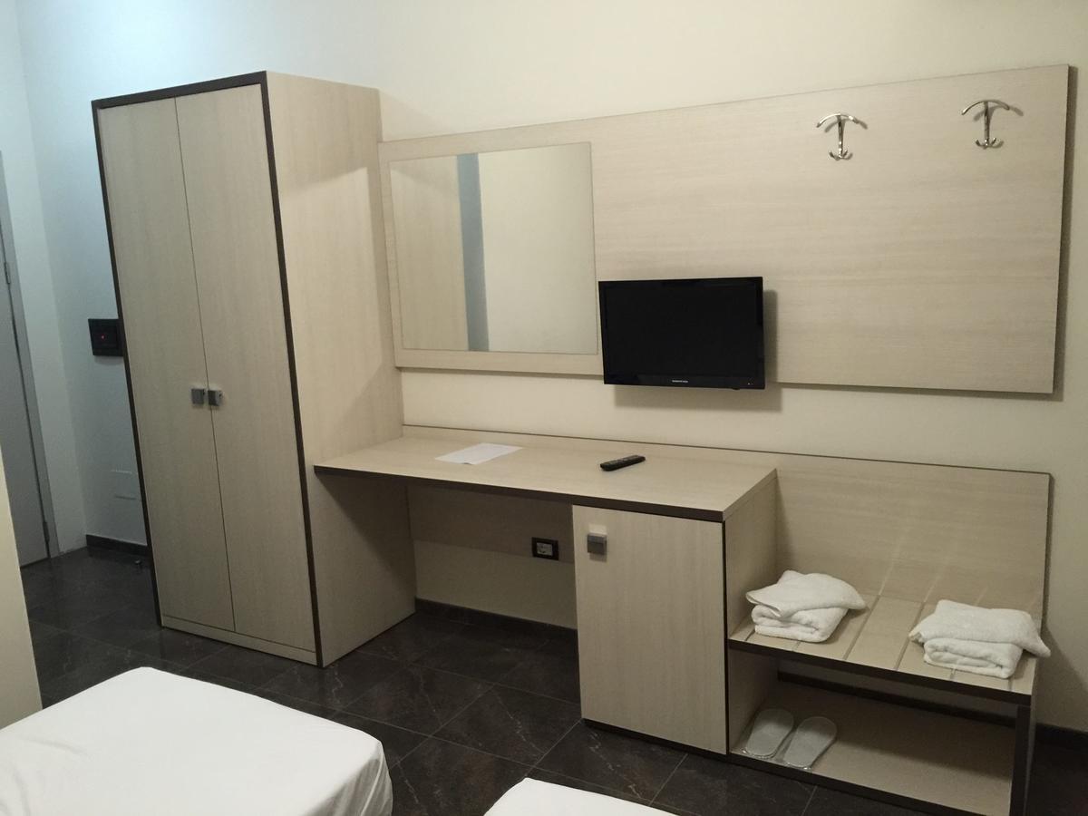 Herges Hotel Dıraç Dış mekan fotoğraf