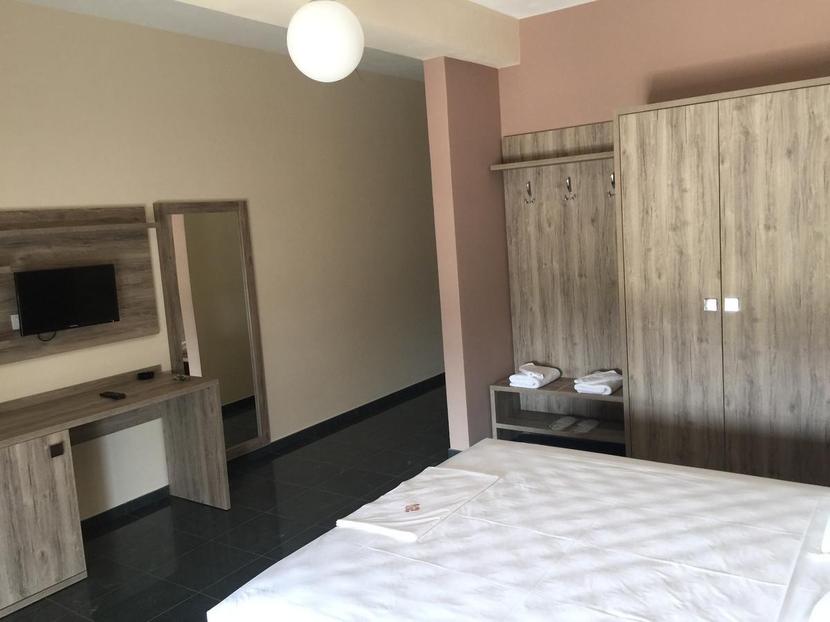 Herges Hotel Dıraç Dış mekan fotoğraf