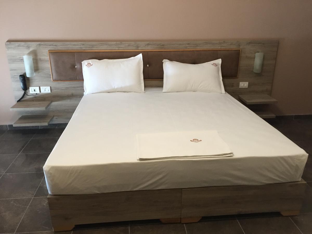 Herges Hotel Dıraç Dış mekan fotoğraf